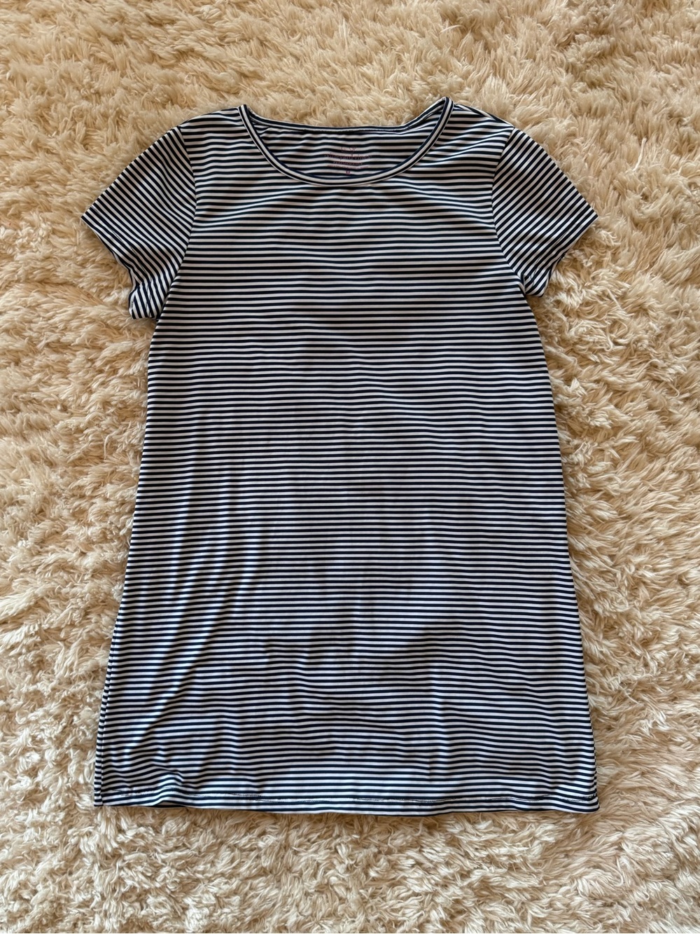 Vineyard Vines performance navy and white striped dress Women’s size medium